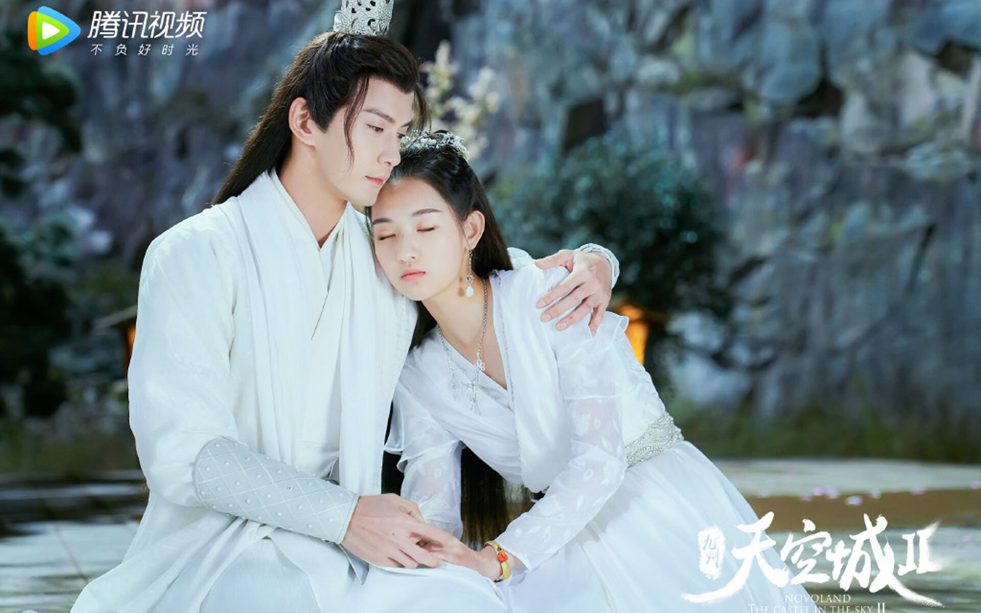 关键时刻的足球比赛中球队力挽狂澜,这场足球赛的胜败取决于队员们的齐心协力